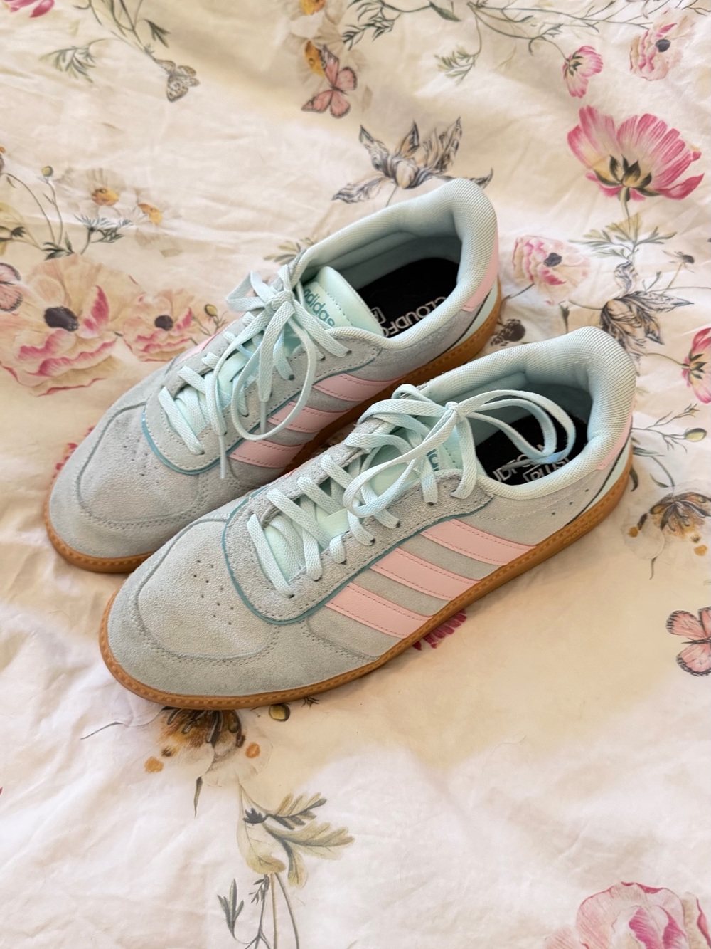Adidas Cloud Foam Women’s Light Blue & Pink Casual Sneakers - 9